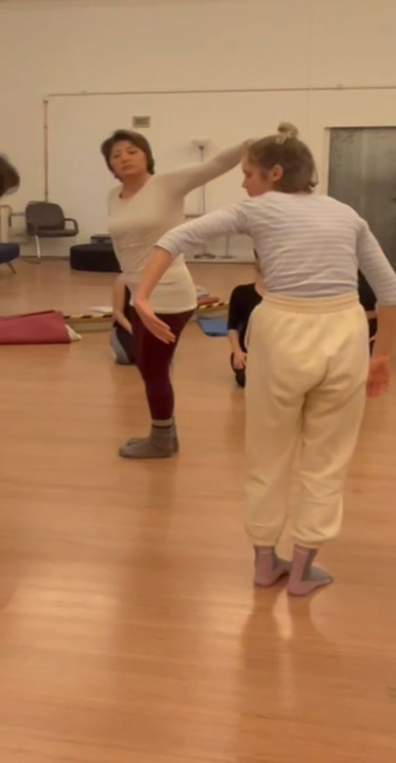 tanz-dich-selbst-mit-Zerrin Gülüsen